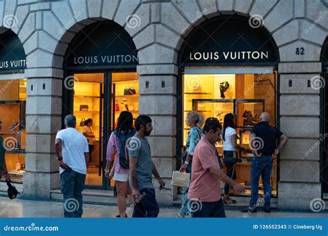 louis vuitton verona telefono|louis vuitton stores.